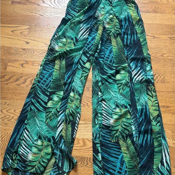 Fashion Nova jumpsuit Tropical Leaf Print Jumpsuit - Picture 9 of 9